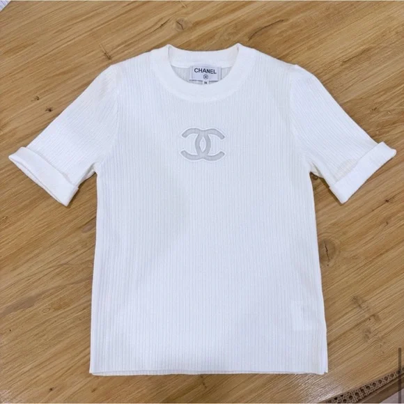 Chanel White Short Sleeved CC Logo
See Thru Ribbed Sweater 36 S XS - Picture 8 of 8